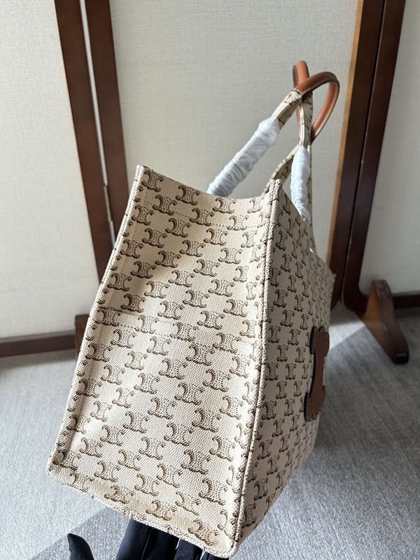 スーパーコピーブランドバッグ側面デザイン